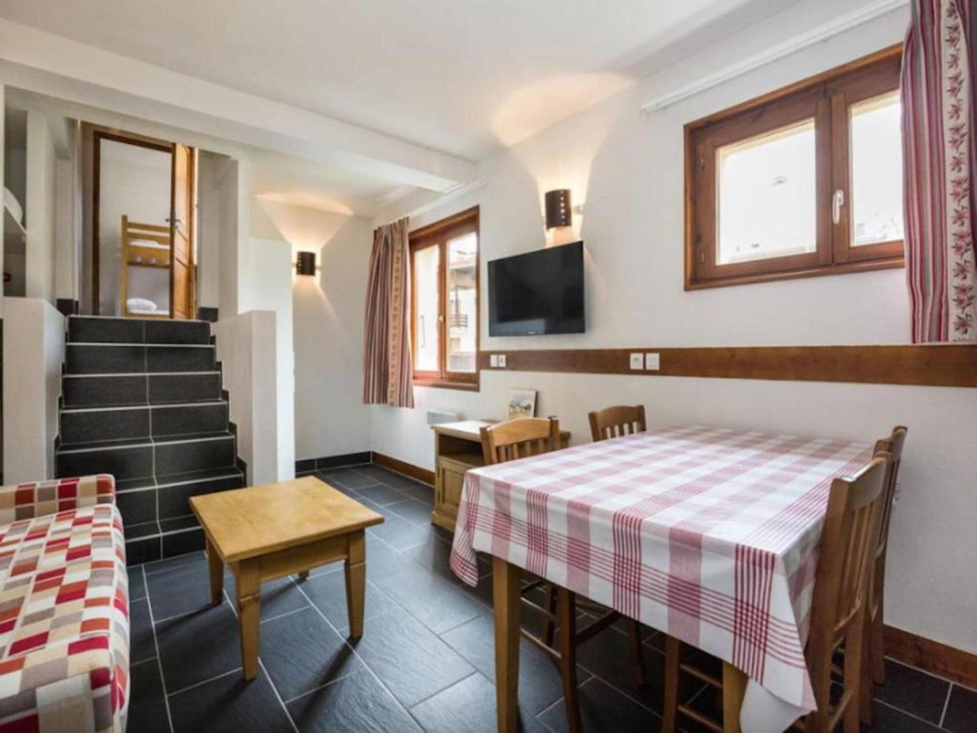 Les Aiguilles De Warens Aparthotel Комбо Екстериор снимка