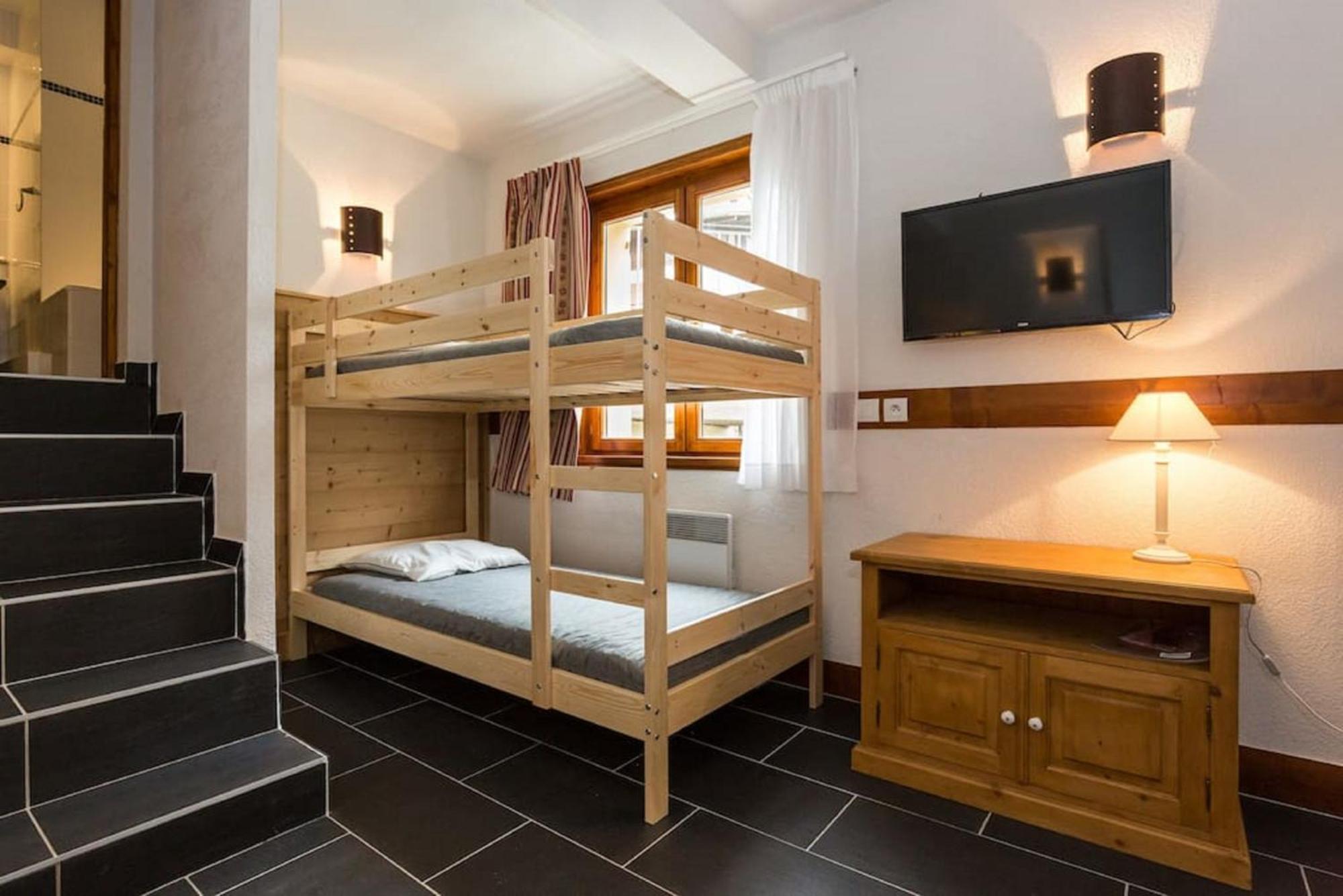 Les Aiguilles De Warens Aparthotel Комбо Екстериор снимка