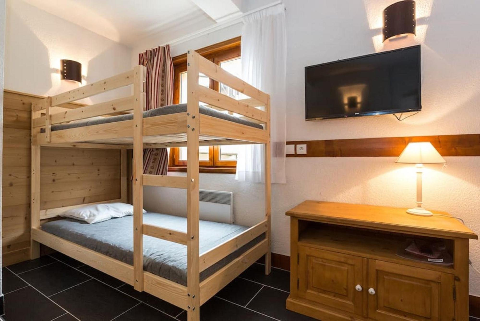 Les Aiguilles De Warens Aparthotel Комбо Екстериор снимка